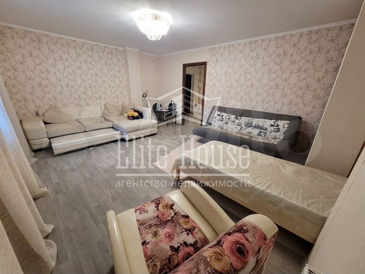 3-к. квартира, 96 м², 2/10 эт.