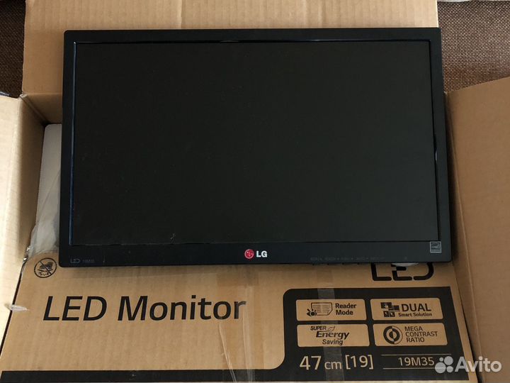 Монитор LG 19