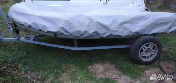 Лодка Yamaran360