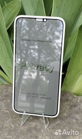 iPhone. Защита экрана. Материал - стекло
