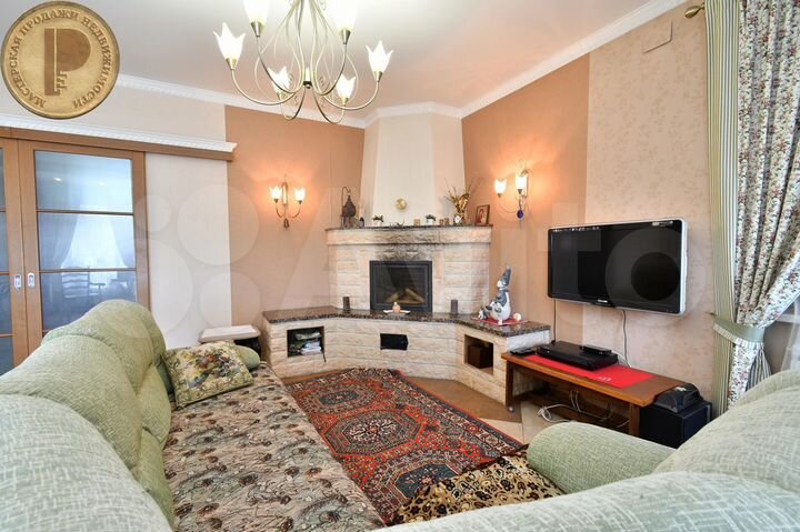 Дом 300 м² на участке 20 сот.