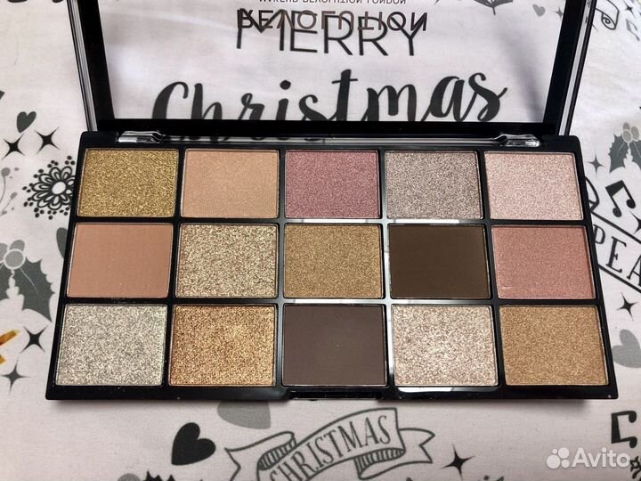 Палитра теней make up Revolution