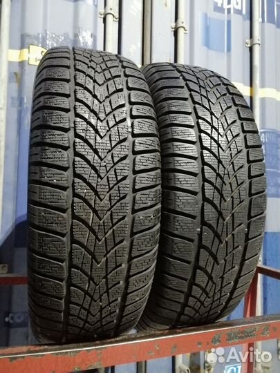 Dunlop SP Winter Sport 4D 215/65 R16