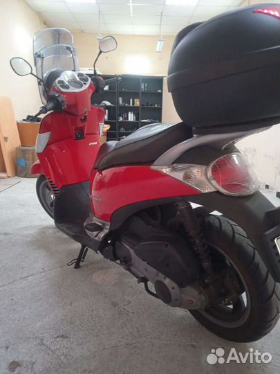Aprilia Scarabeo 250