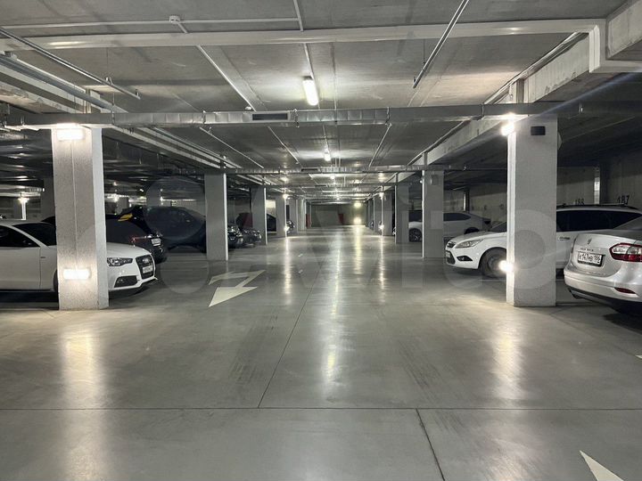 Машиноместо, 14 м²