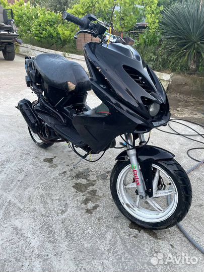 Yamaha aerox 100
