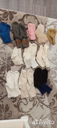 Шерстяные носки и жилетки