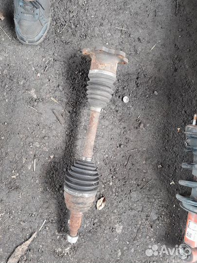 Полуось Cadillac Escalade 6.2 Кадиллак Эскалейд