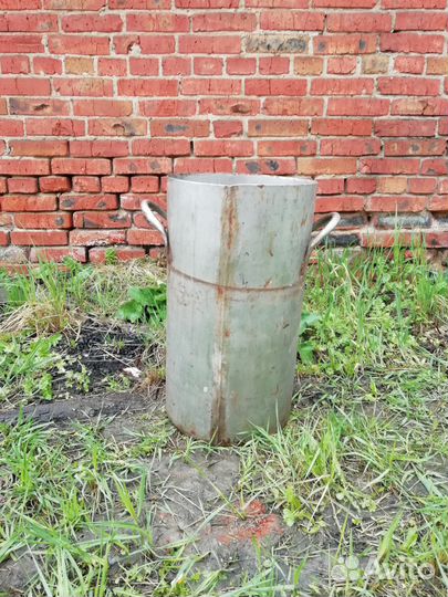 Бак из нержавейки без крышки. Остался большой бак