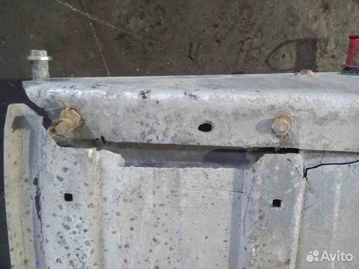 Ящик аккумуляторный International