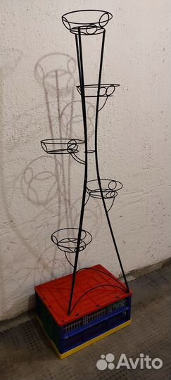 Подставка для цветов напольная металлическая