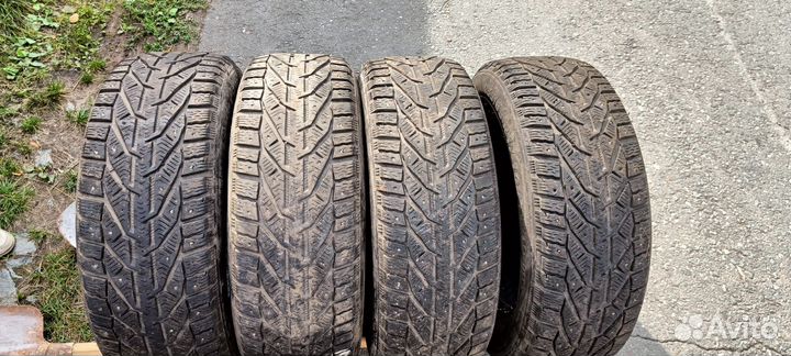 Kormoran SUV Snow 235/65 R17