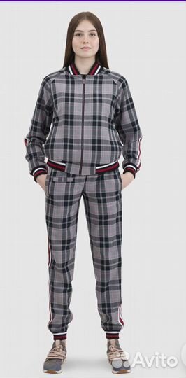 Костюм спортивный