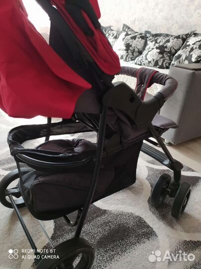 Прогулочная коляска