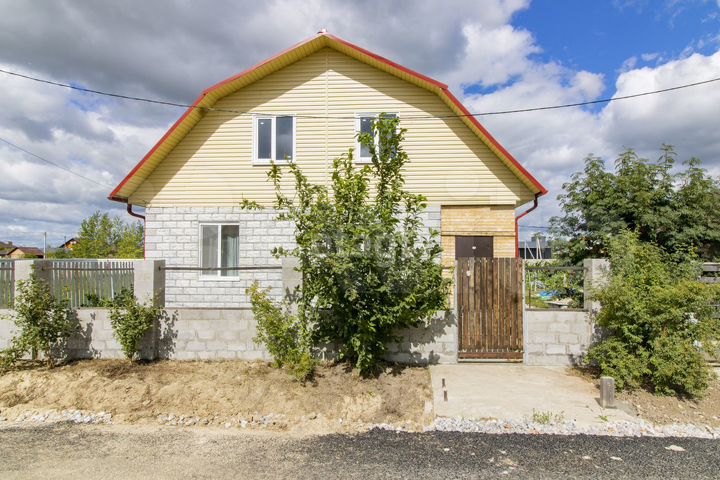 Дом 97,4 м² на участке 9,8 сот.