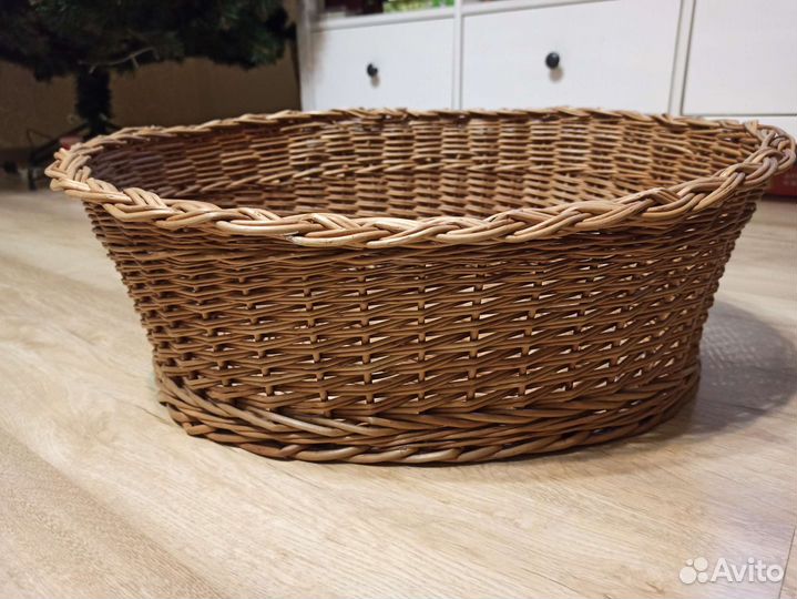 Корзинка для питомца из лозы