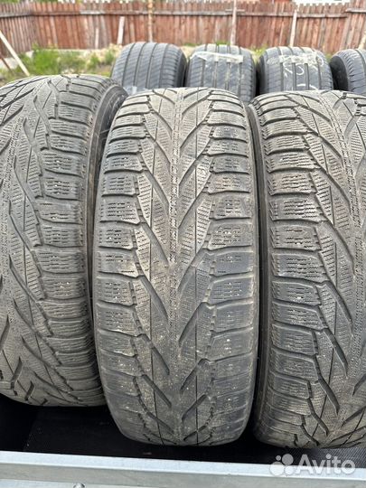 Nokian Tyres Hakkapeliitta R2 SUV 225/65 R17 106R