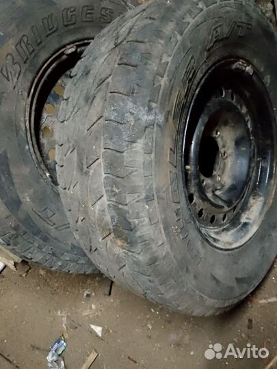 Bridgestone Dueler A/T 265/70 R16