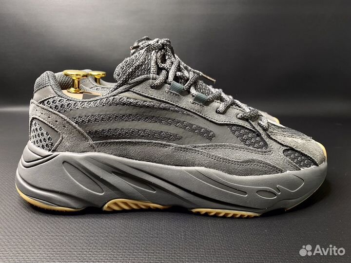 Мужские кроссовки Adidas yeezy boost 700