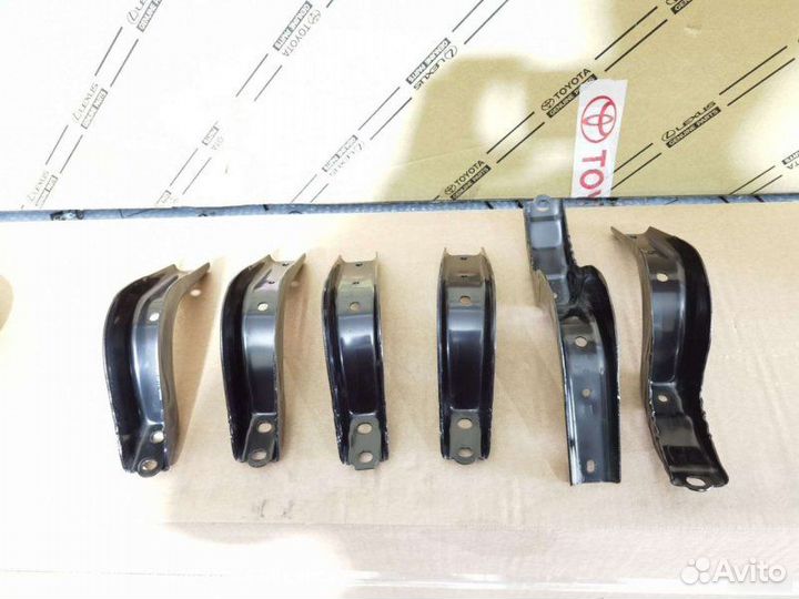 Кронштейн подножки Toyota Land Cruiser Prado 150