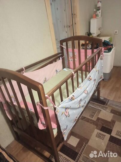 Детская кровать с матрасом и бортиками