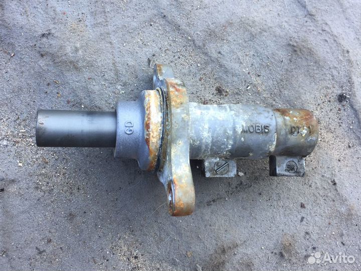 Главный тормозной цилиндр Киа Сид Kia Ceed 2