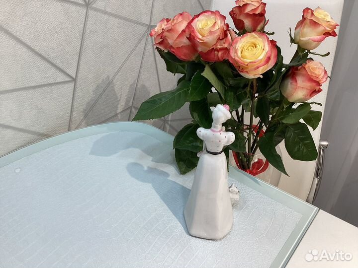 Статуэтка Дама с собачкой