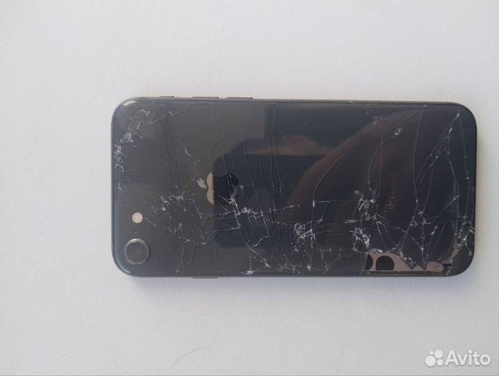 iPhone 8, 64 ГБ