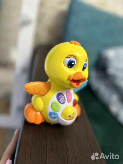 Утенок детсткая игрушка