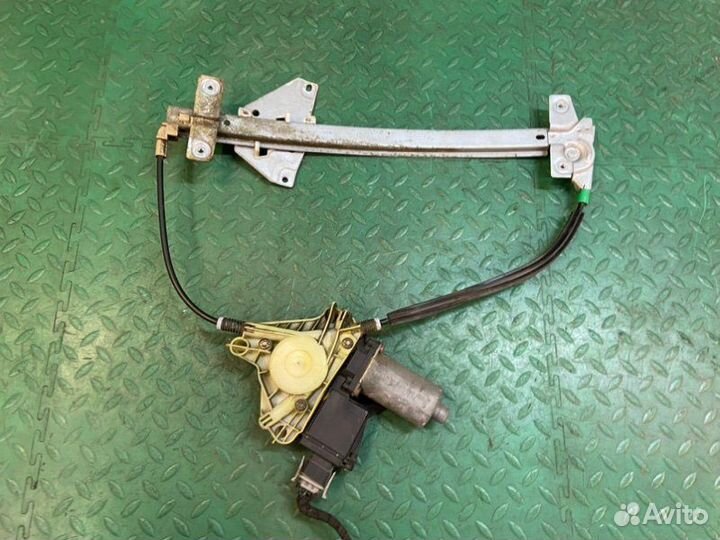 Стеклоподъемник задний левый Mitsubishi Carisma