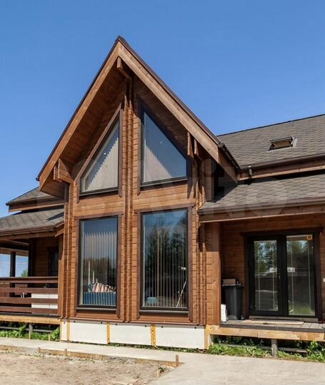 Дом 165 м² на участке 6 сот.