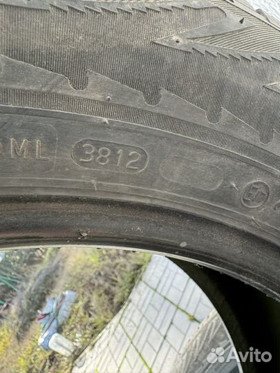 Nokian Tyres Hakkapeliitta R 235/60 R18