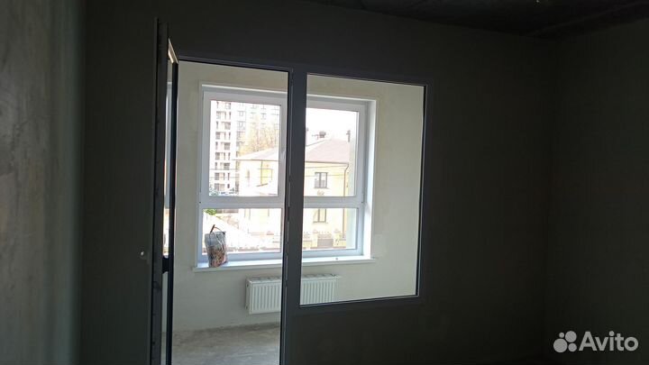 Дверь с оконным блоком,стеклопакет