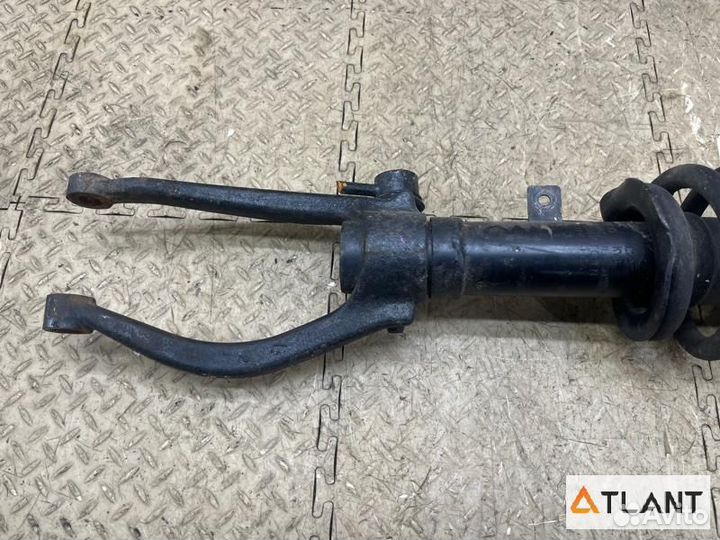 Стойка передняя левая toyota mark II