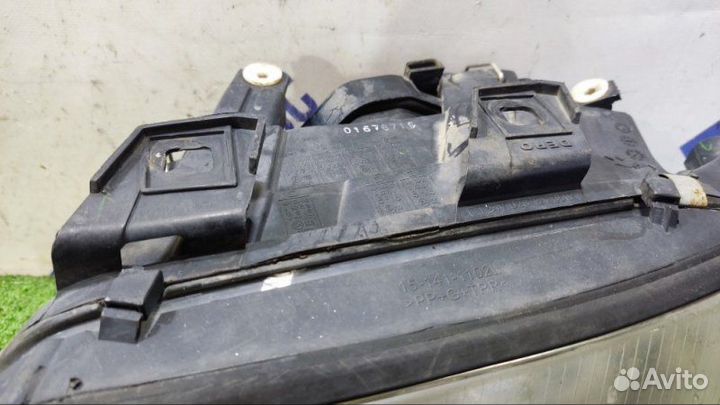 Фара передняя левая Audi A6 седан 2.8 ACK 1997