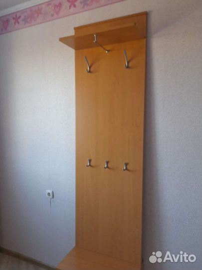 Вешалка в прихожую