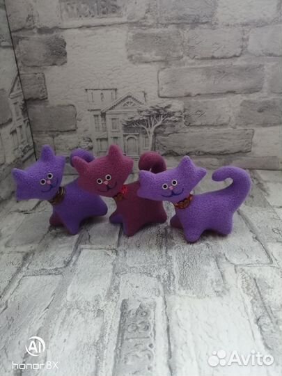 Интерьерные мягкие игрушки Котики