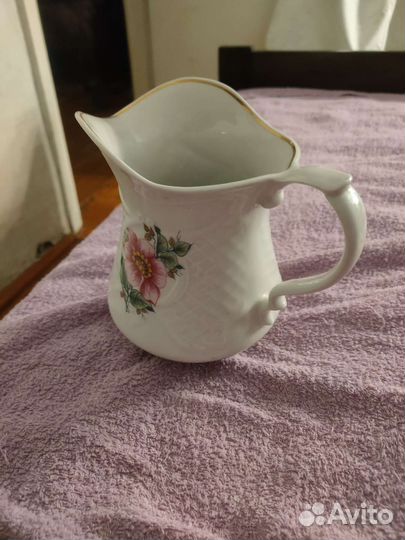 Кувшин фарфоровый