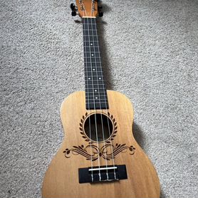 Ukulele U200C