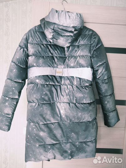 Продам куртку для девочки