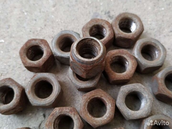 Гайка колёсная