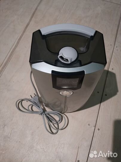 Увлажнитель воздуха Rolsen RAH-775 (серебристый)