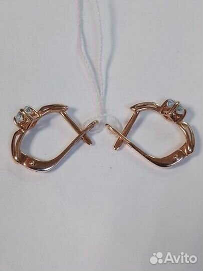 Серьги с синтетическим камнем Золото