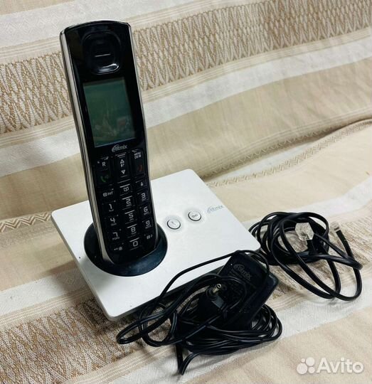 Радиотелефон с определителем Ritmix RT-200D