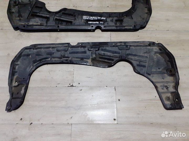 Пыльник переднего бампера Nissan Tiida C11