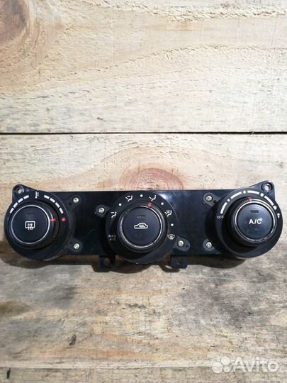 Блок управления печкой Kia Ceed 1