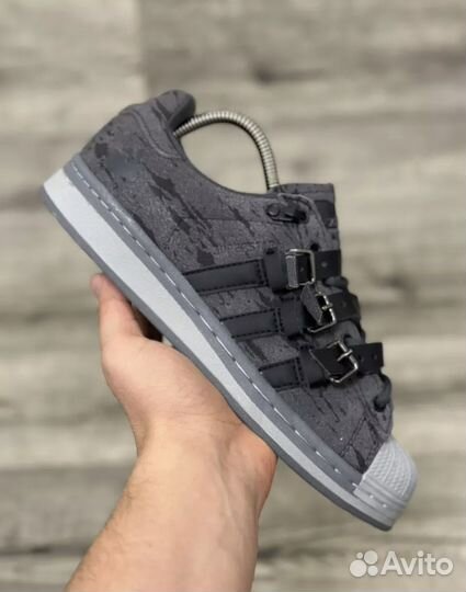 Кроссовки adidas superstar