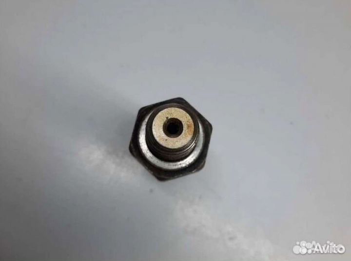 Датчик давления масла Рено Симбол