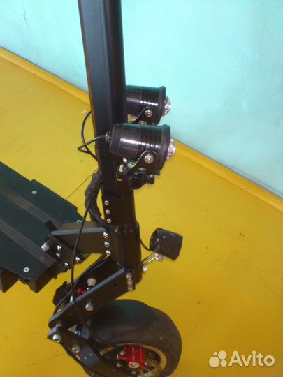 Электросамокат ultron T108