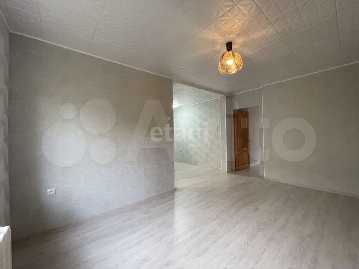 2-к. квартира, 43 м², 1/5 эт.